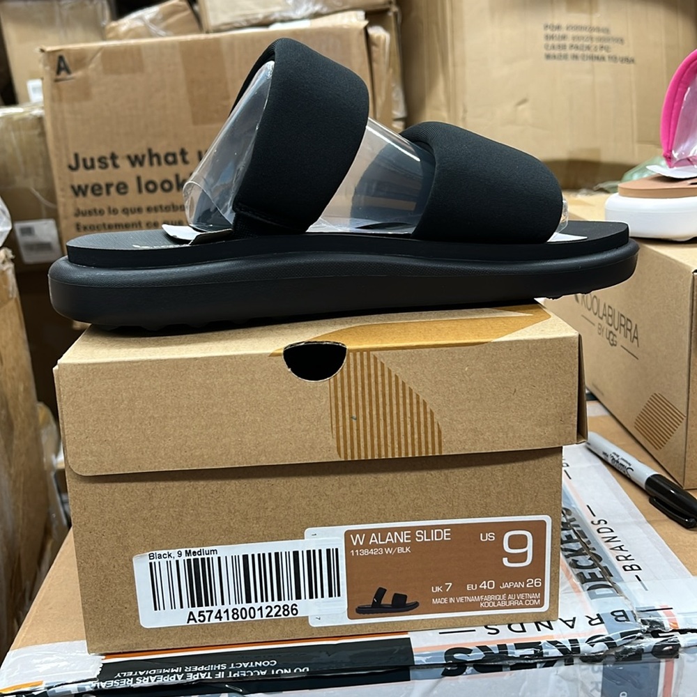 Koolaburra black size 9 Slightly Used